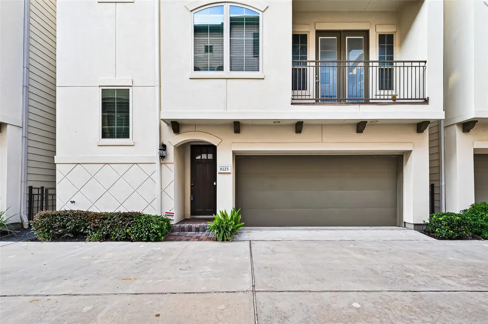 8225 Cambridge Street Houston, TX 77054