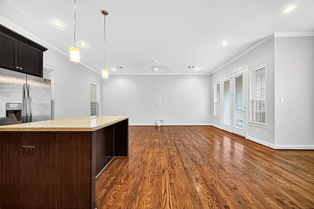 8225 Cambridge Street Houston, TX 77054