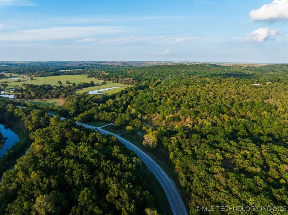 12 Hwy 11 Avant, OK 74001