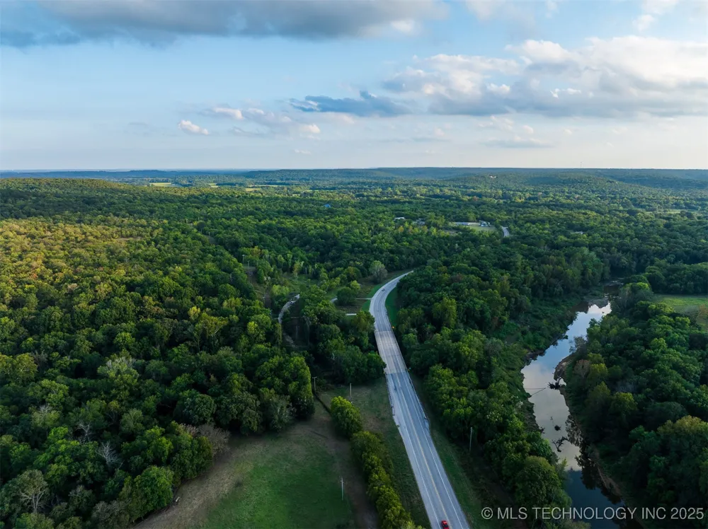 12 Hwy 11 Avant, OK 74001