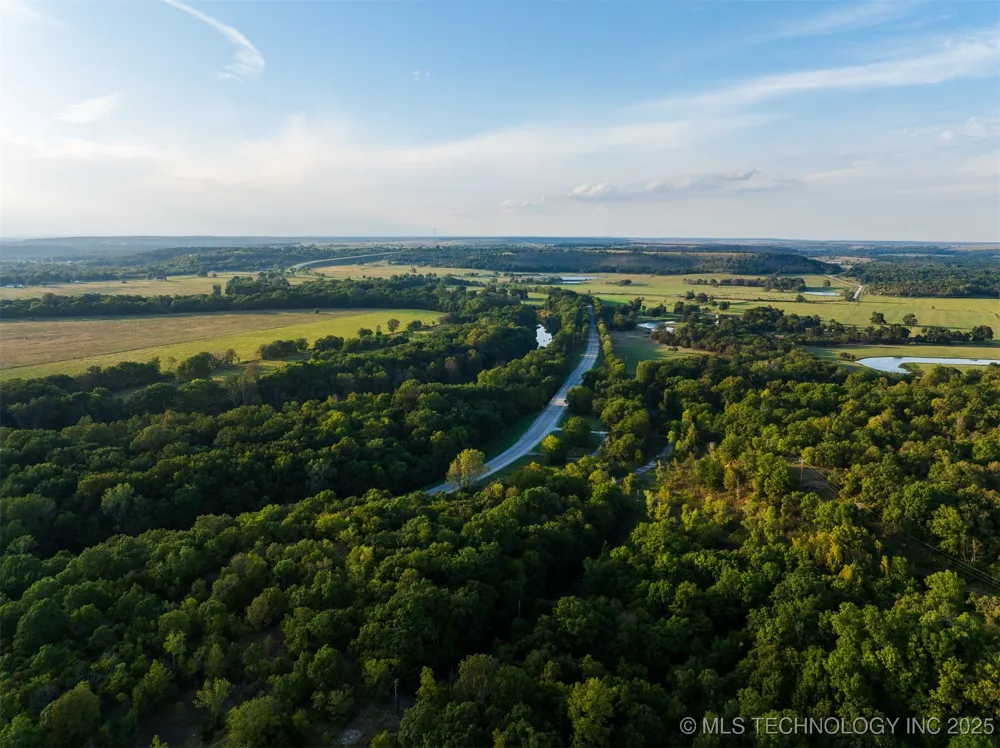 12 Hwy 11 Avant, OK 74001