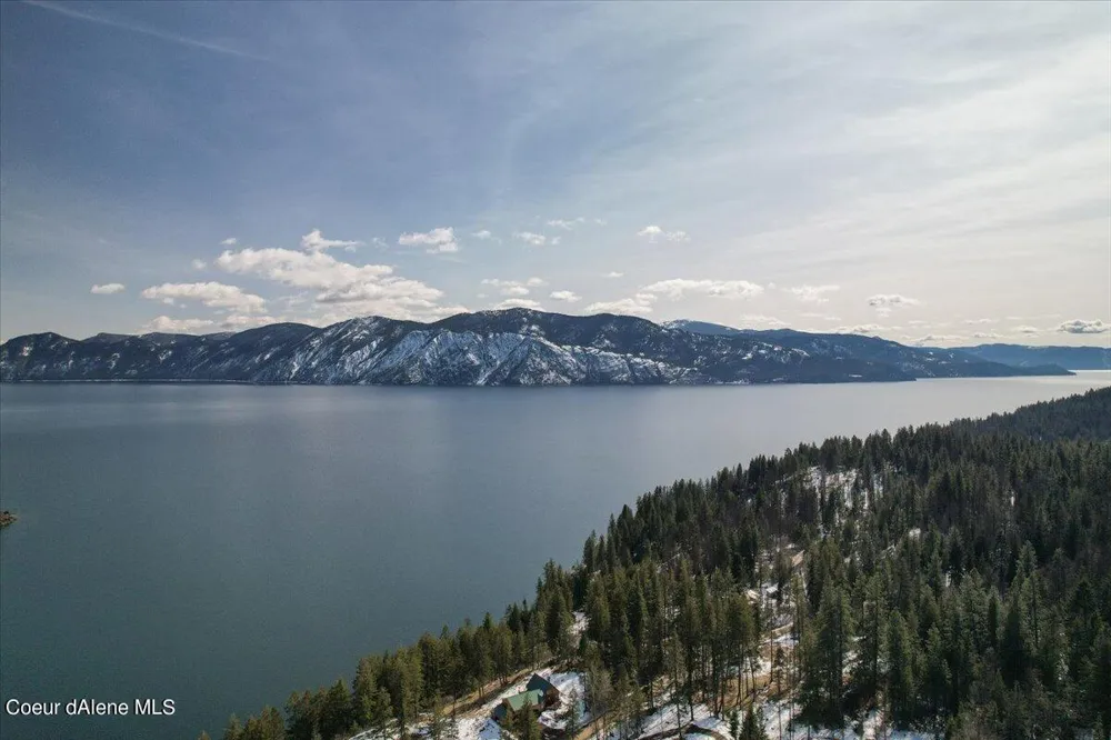 661 Midas Drive Sagle, ID 83860