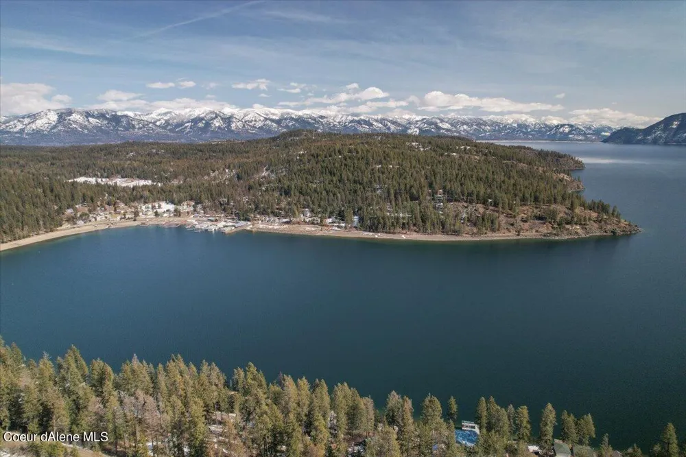 661 Midas Drive Sagle, ID 83860