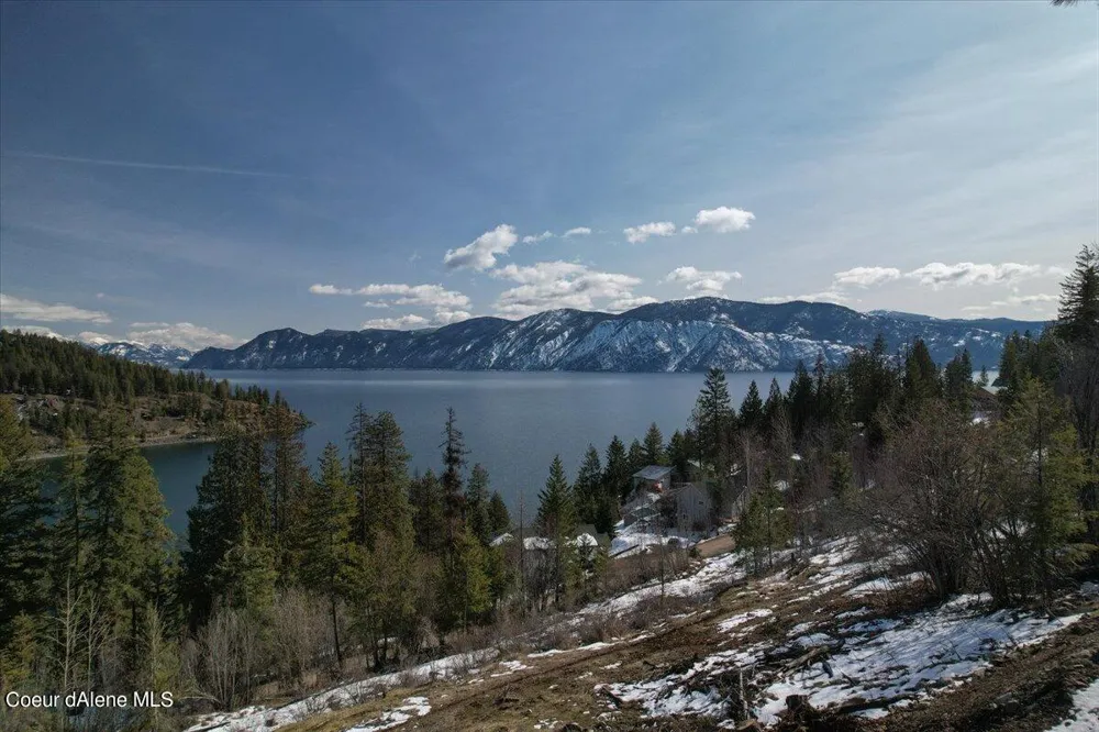 661 Midas Drive Sagle, ID 83860