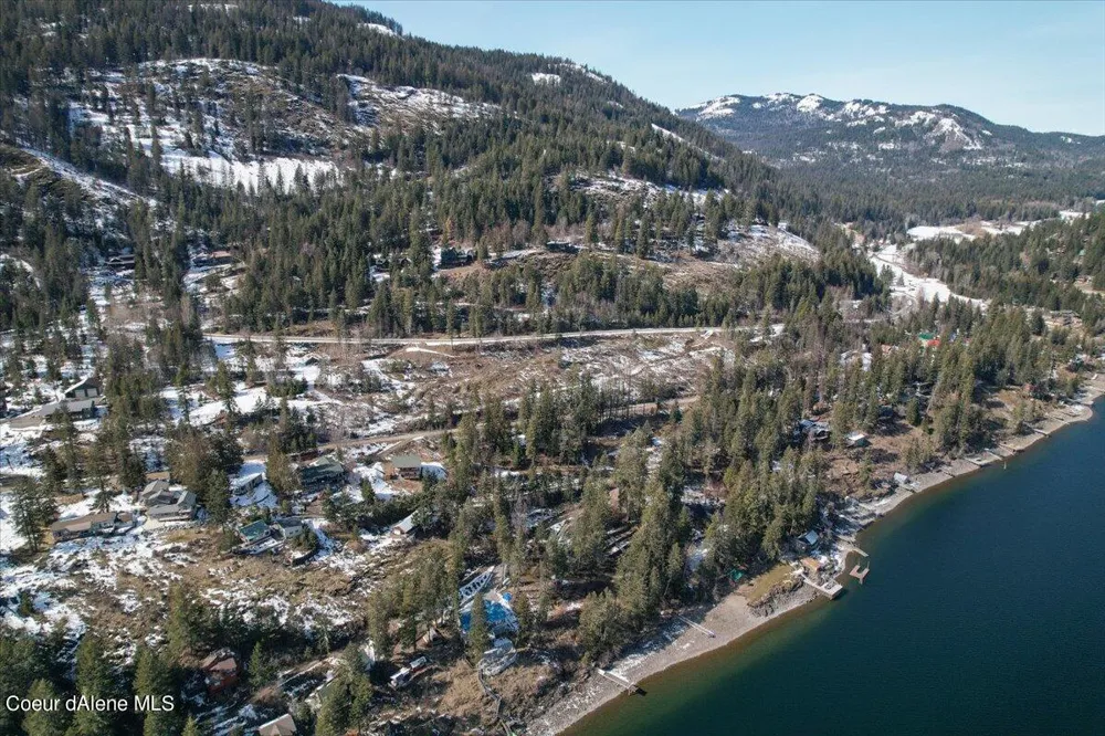 661 Midas Drive Sagle, ID 83860