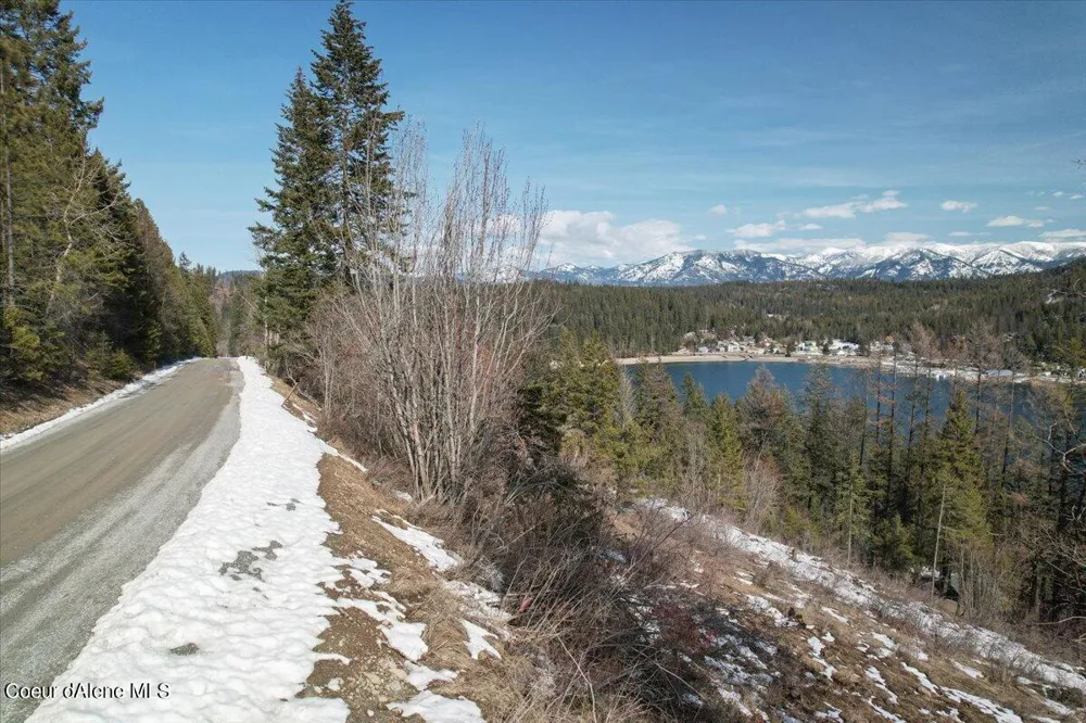 661 Midas Drive Sagle, ID 83860