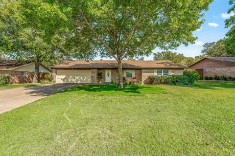1003 Royal Lane