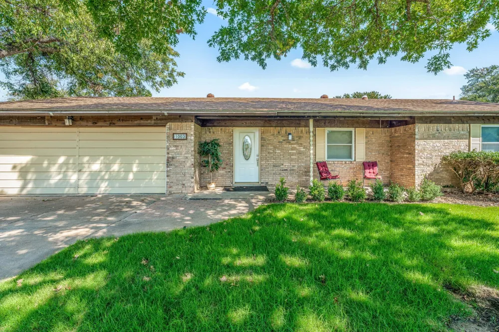 1003 Royal Lane Graham, TX 76450
