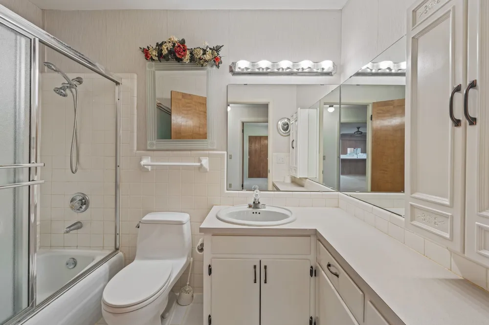 1003 Royal Lane Graham, TX 76450