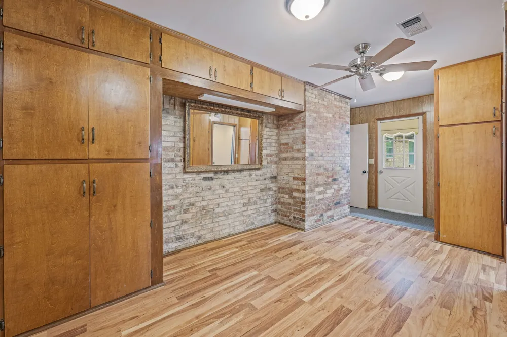1003 Royal Lane Graham, TX 76450