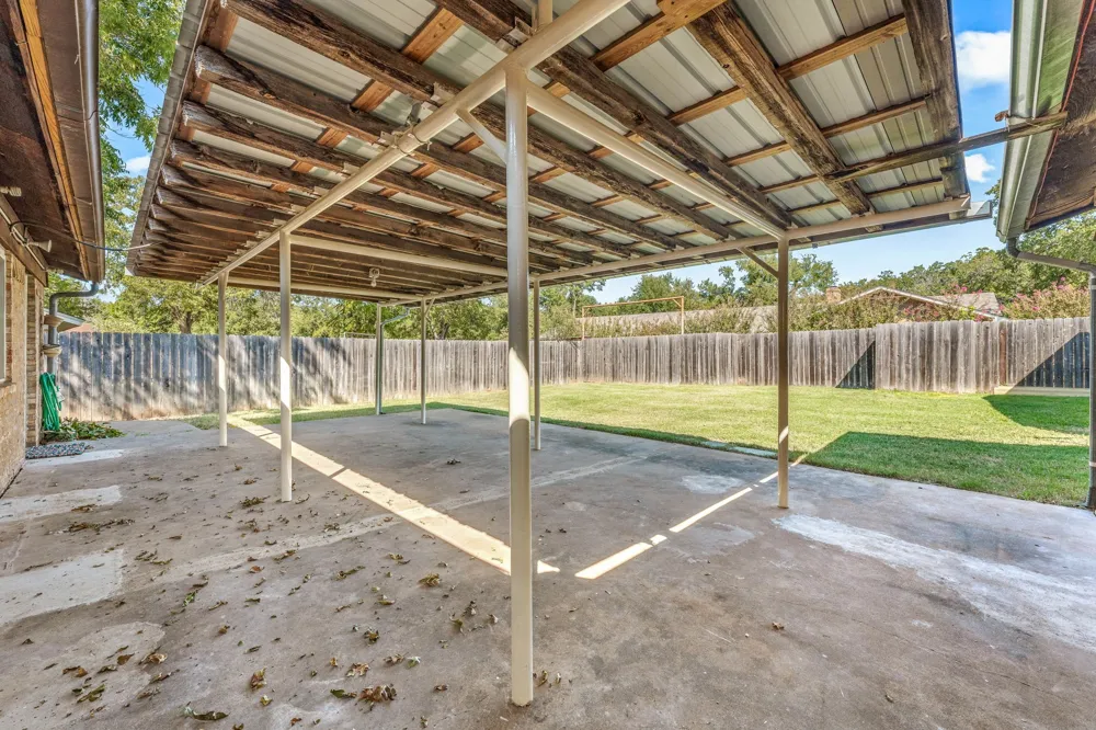 1003 Royal Lane Graham, TX 76450