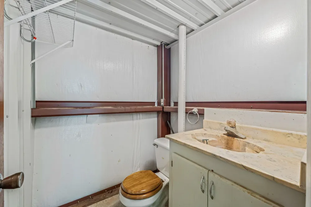 1003 Royal Lane Graham, TX 76450