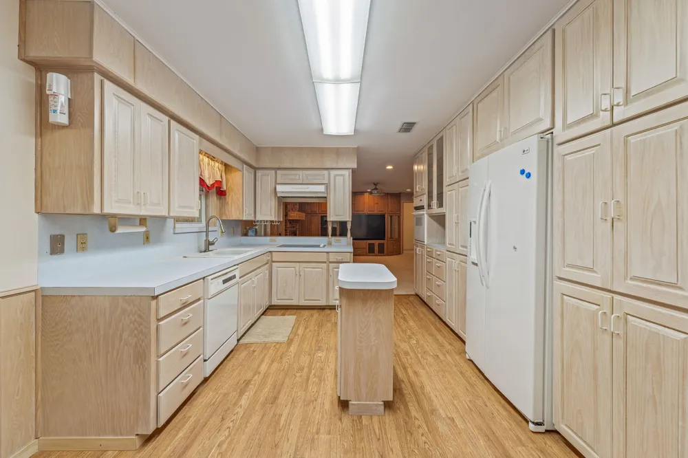 1003 Royal Lane Graham, TX 76450