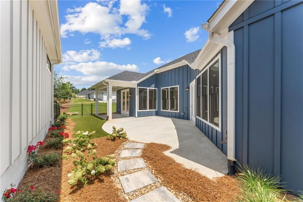 454 Sugarberry Lane Holly Springs, GA 30115