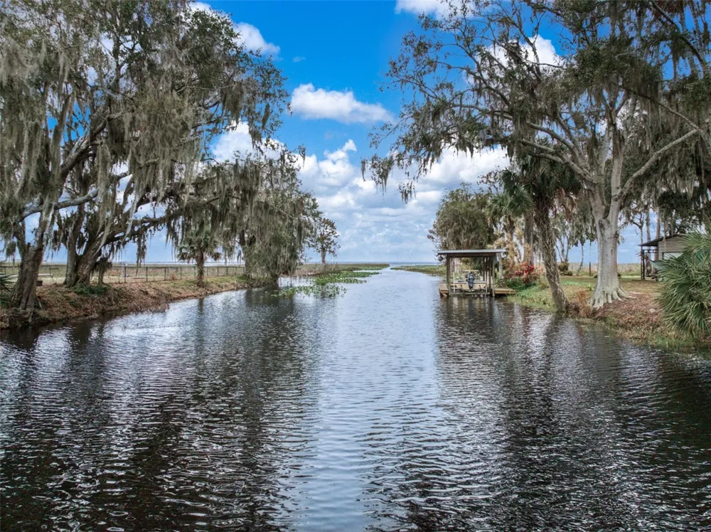 612 DRAGONFLY LANE Lorida, FL 33857