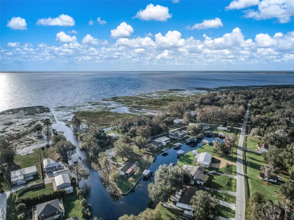 612 DRAGONFLY LANE Lorida, FL 33857