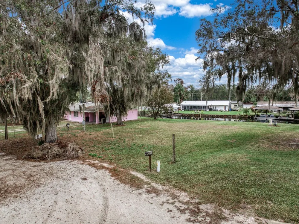 612 DRAGONFLY LANE Lorida, FL 33857