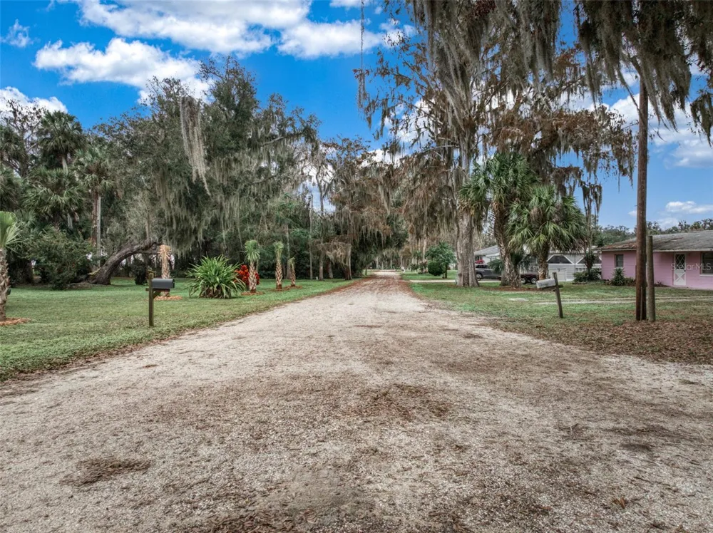 612 DRAGONFLY LANE Lorida, FL 33857