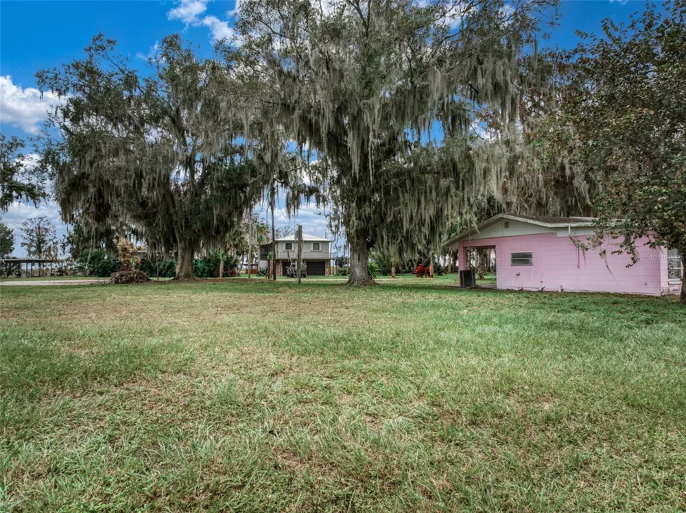 612 DRAGONFLY LANE Lorida, FL 33857