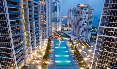 495 Brickell Ave #3706
