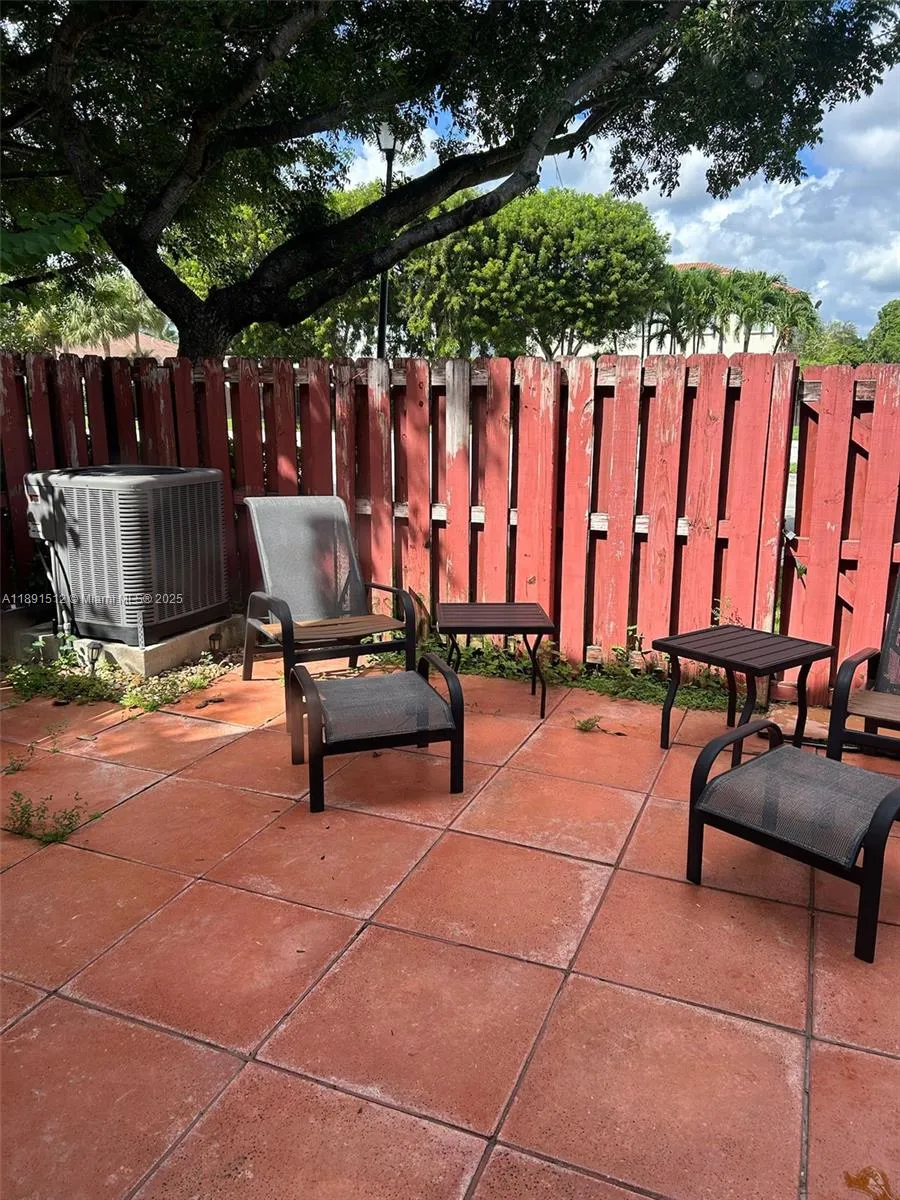 22066 SW 93rd Pl Cutler Bay, FL 33190