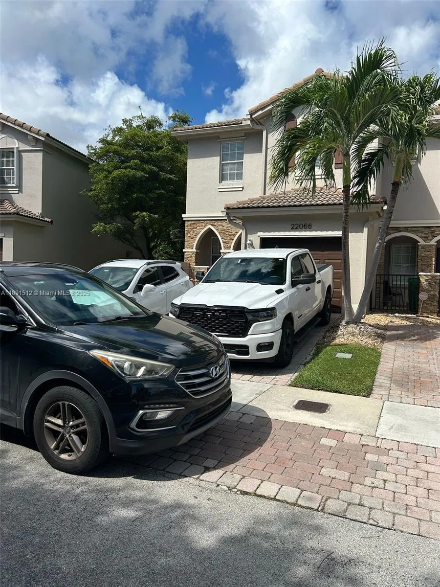 22066 SW 93rd Pl Cutler Bay, FL 33190