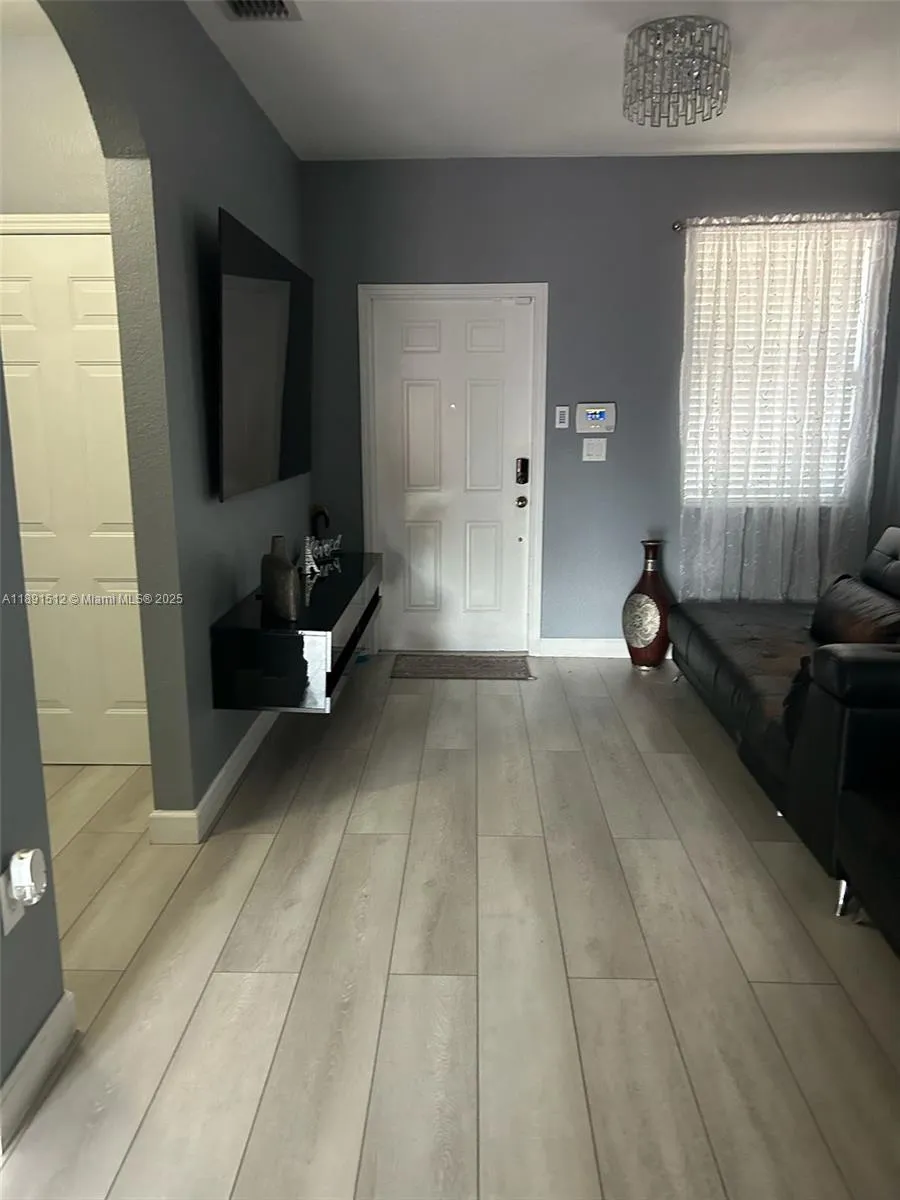 22066 SW 93rd Pl Cutler Bay, FL 33190