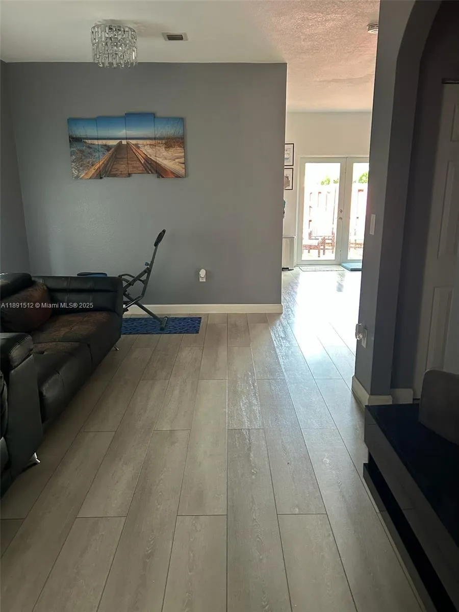 22066 SW 93rd Pl Cutler Bay, FL 33190