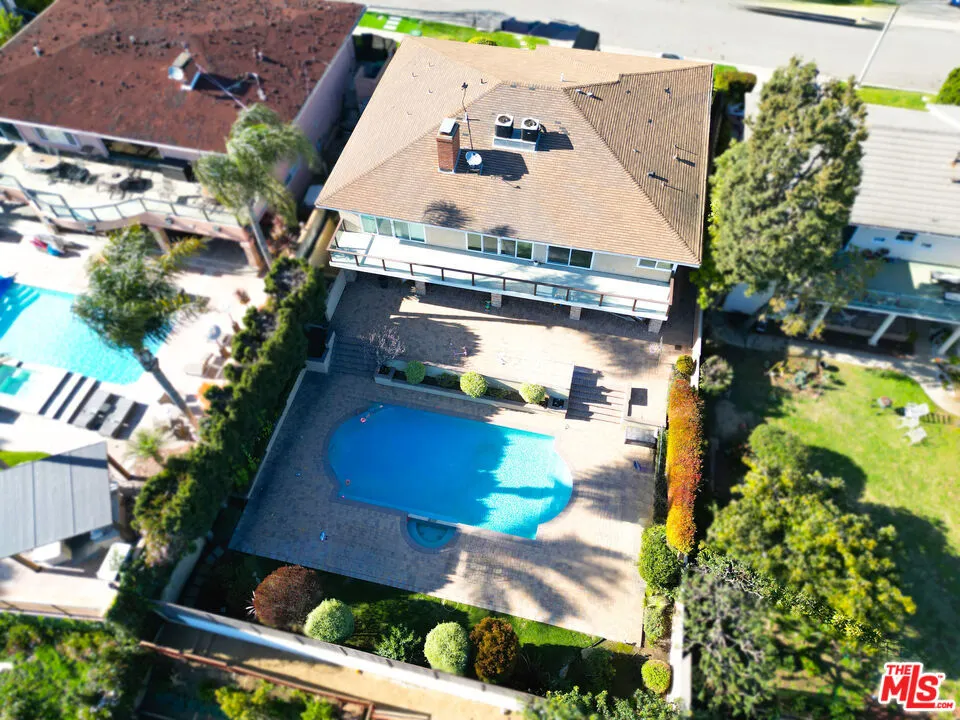 4028 Kenway Avenue View Park, CA 90008