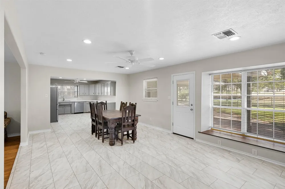1906 Gun And Rod Road Brenham, TX 77833