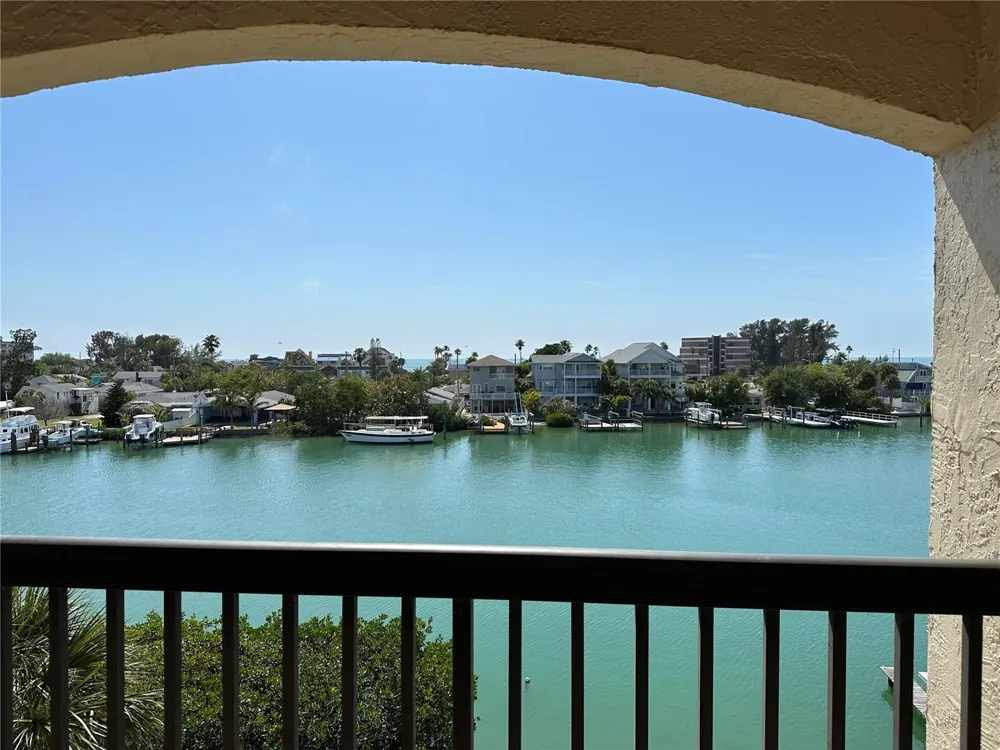 12500 CAPRI CIR N #401 Treasure Island, FL 33706