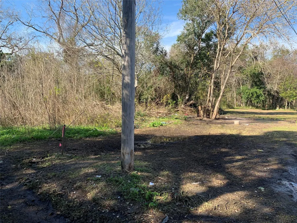 232 S Bell Drive Texas City, TX 77591