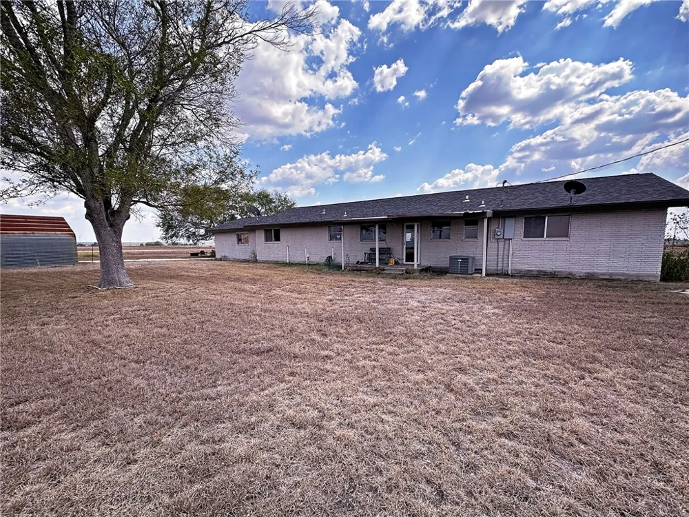 6604 County Road 136 Pawnee, TX 78145