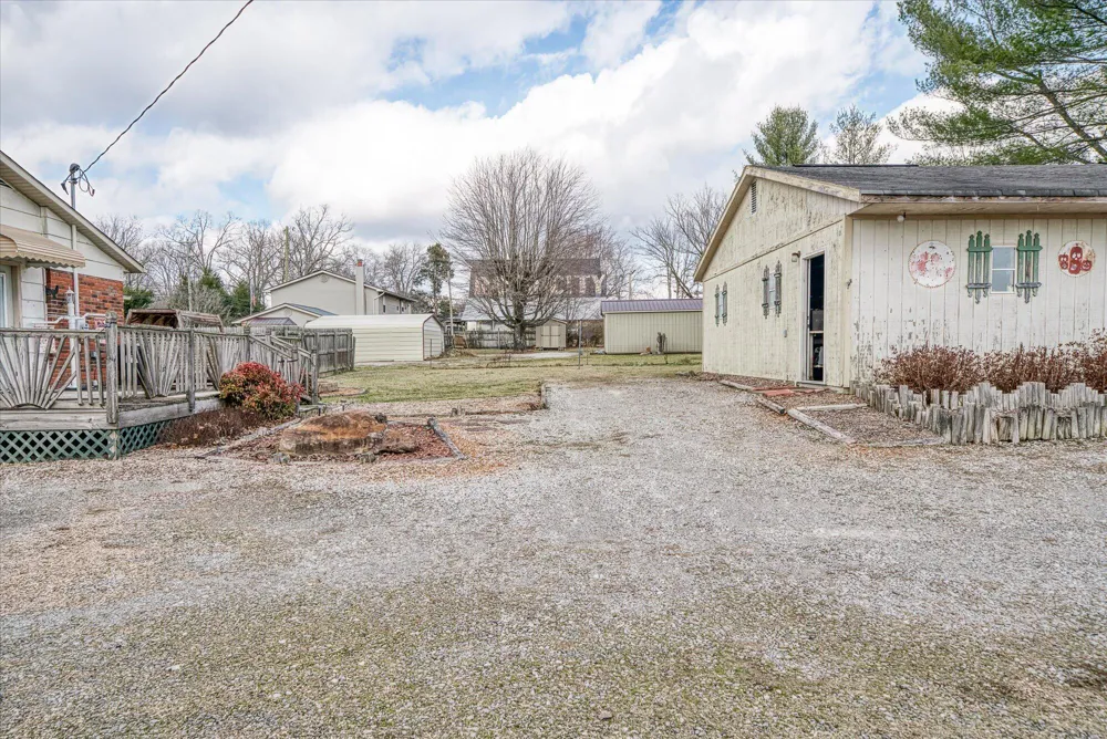 23 Oak Hill Drive Crossville, TN 38572