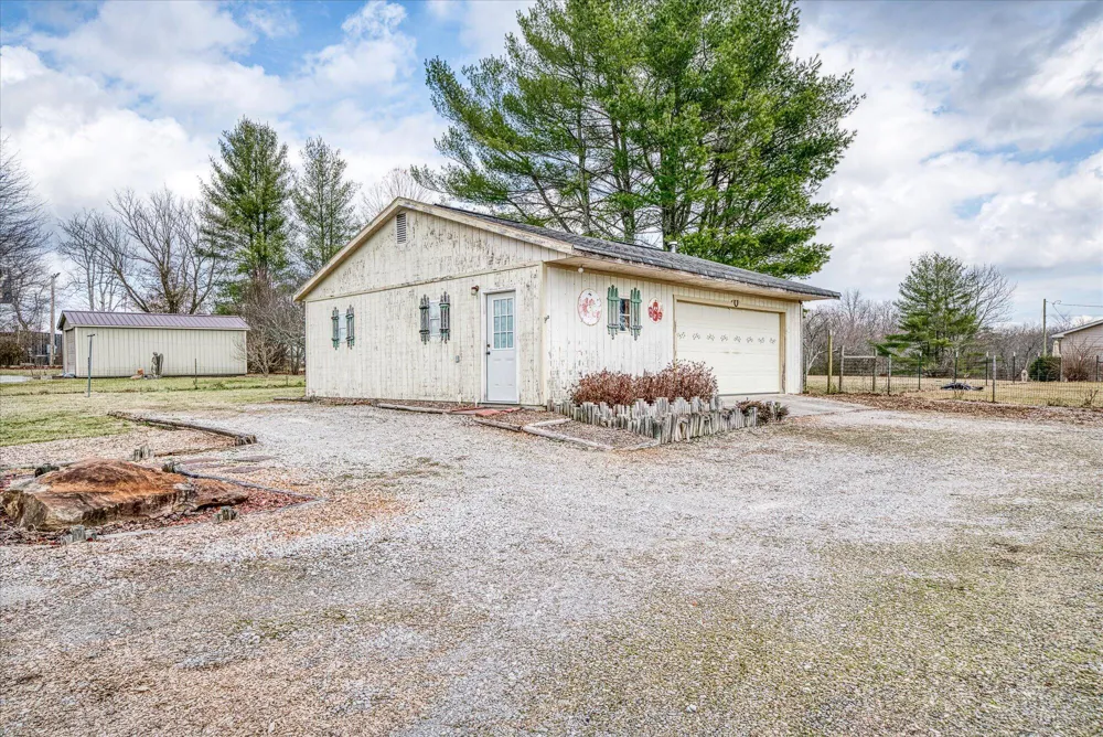 23 Oak Hill Drive Crossville, TN 38572
