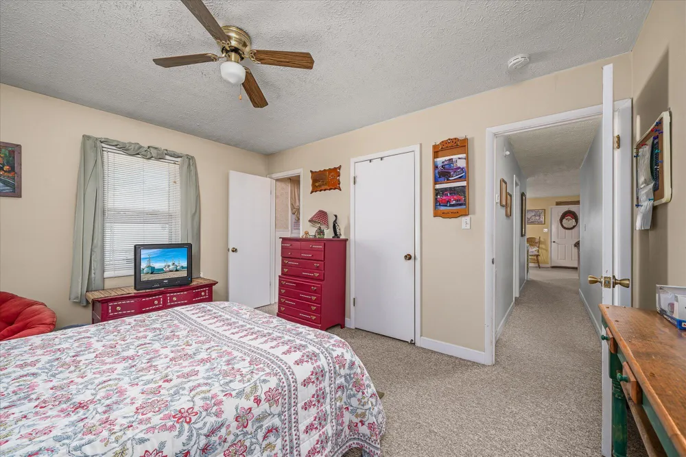 23 Oak Hill Drive Crossville, TN 38572