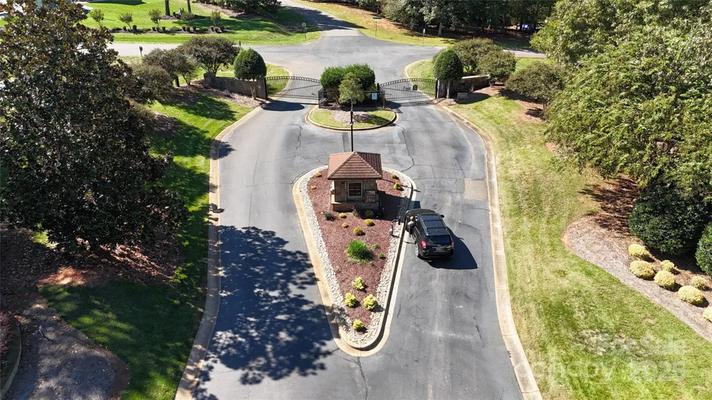 204 S Harbor Watch Drive Statesville, NC 28677