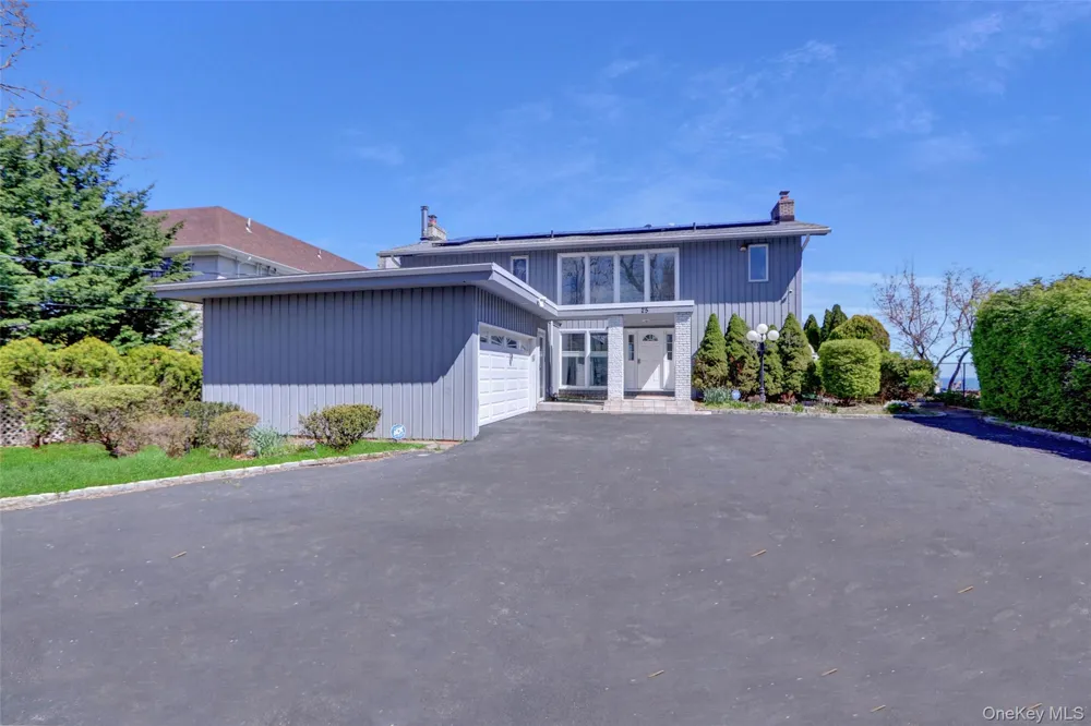 25 Wildwood Road Rocky Point, NY 11778