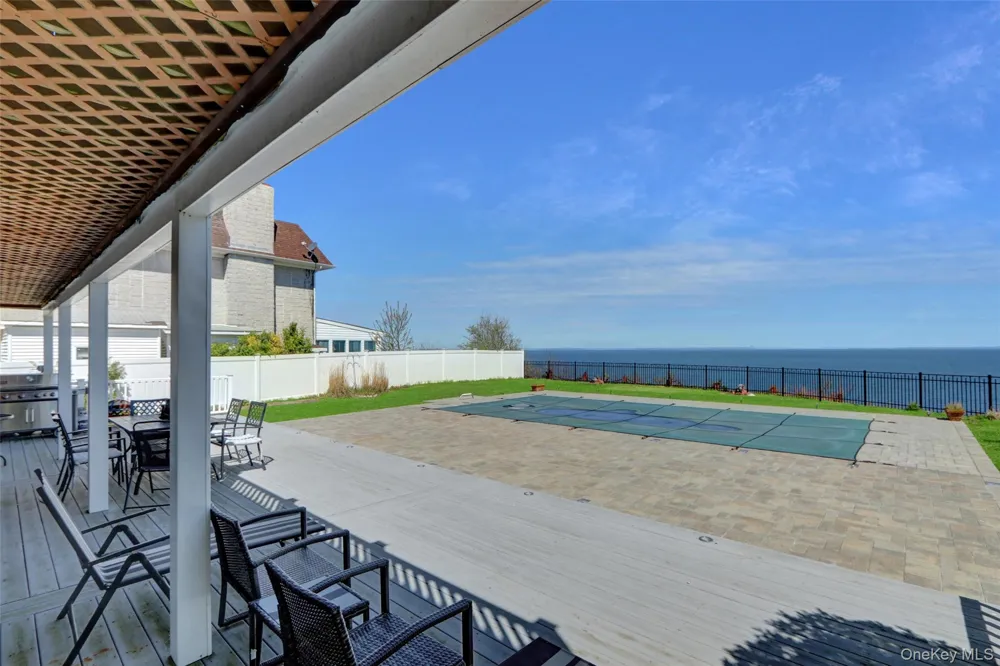 25 Wildwood Road Rocky Point, NY 11778