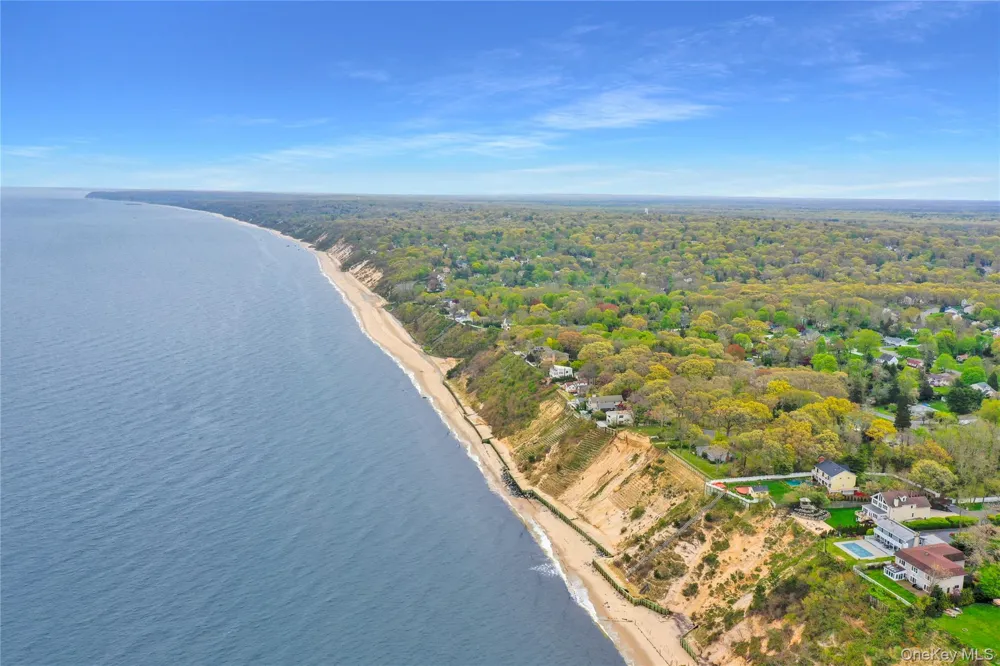 25 Wildwood Road Rocky Point, NY 11778