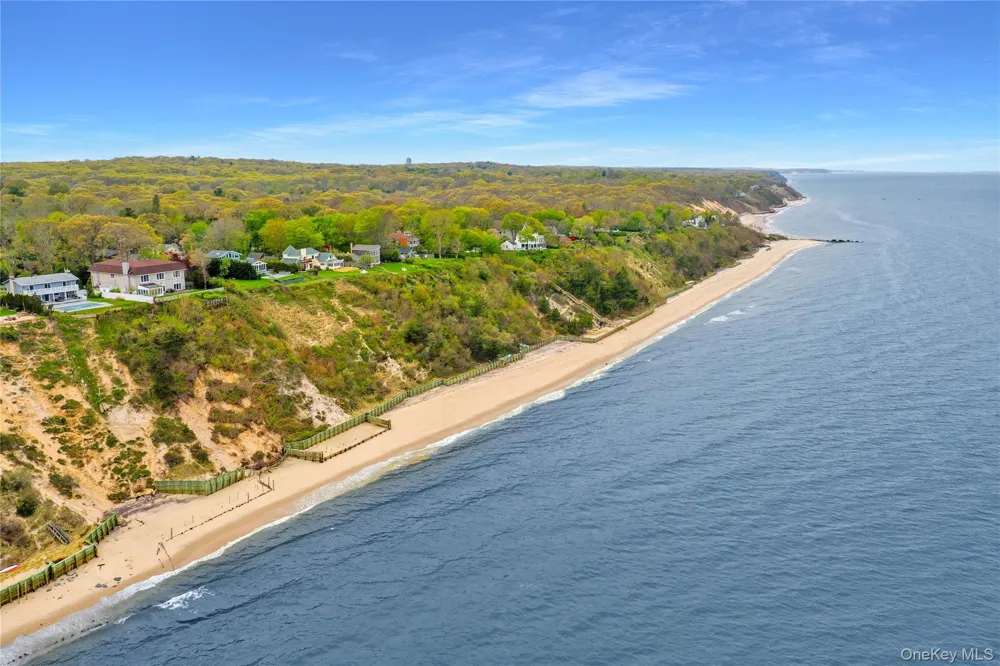 25 Wildwood Road Rocky Point, NY 11778