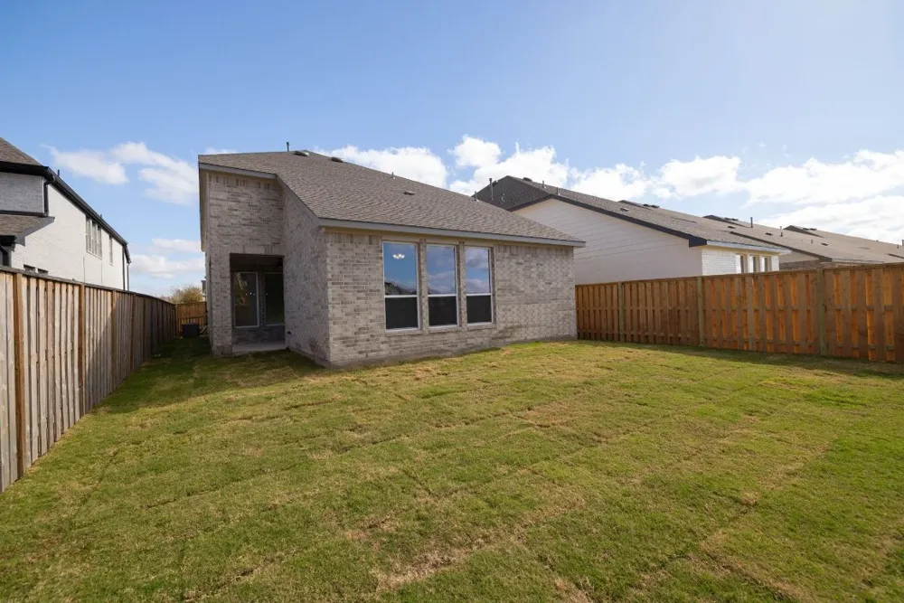 137 Emerald Grove Drive Georgetown, TX 78633