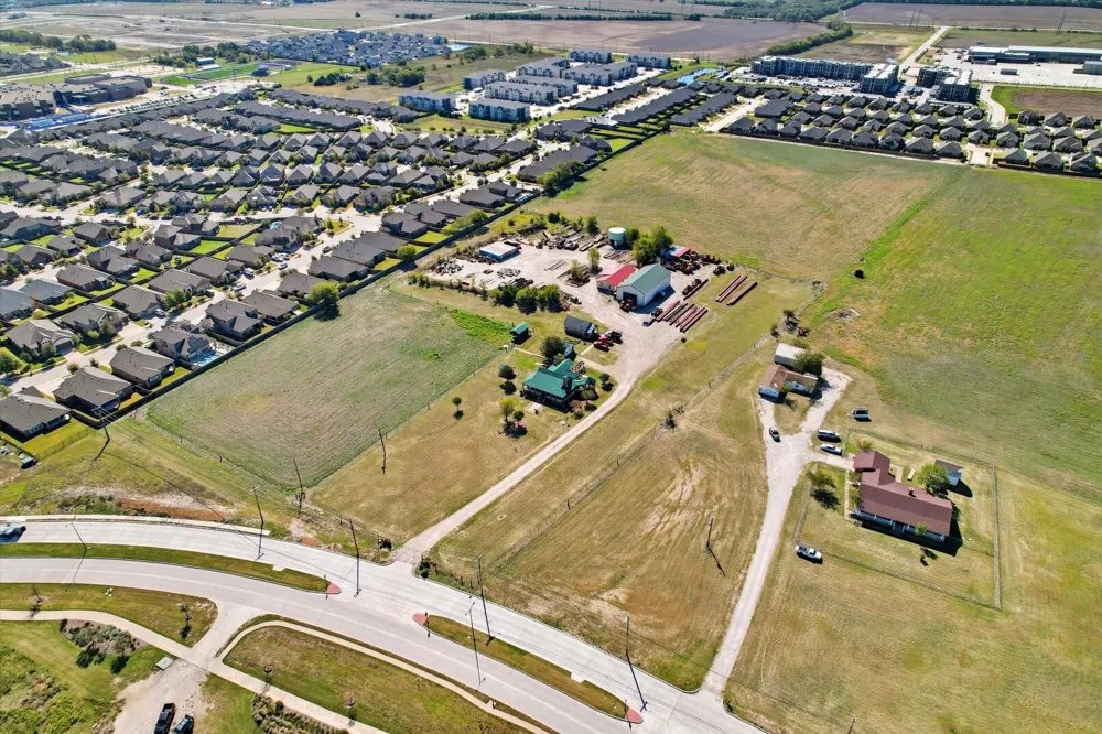 301 E Finley Boulevard Anna, TX 75409
