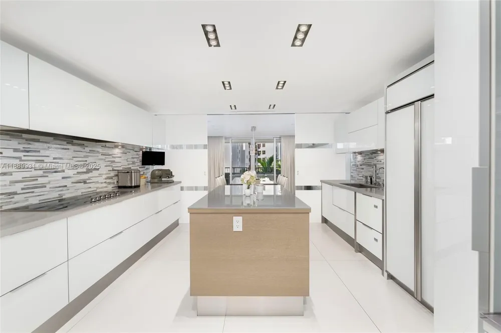 5134 Fisher Island Dr #5134 Miami Beach, FL 33109