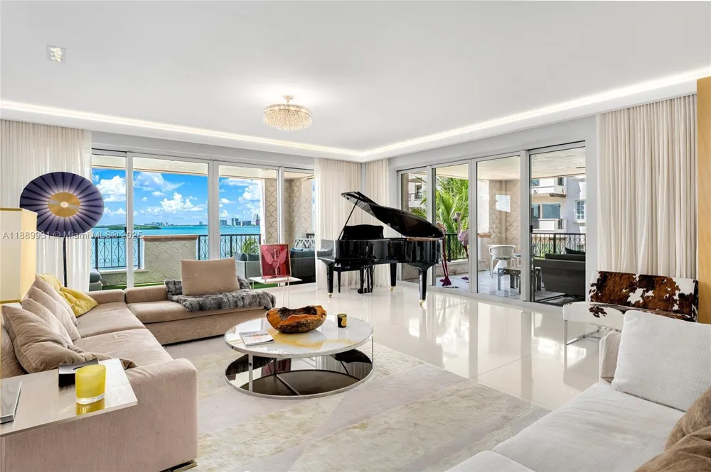 5134 Fisher Island Dr #5134 Miami Beach, FL 33109