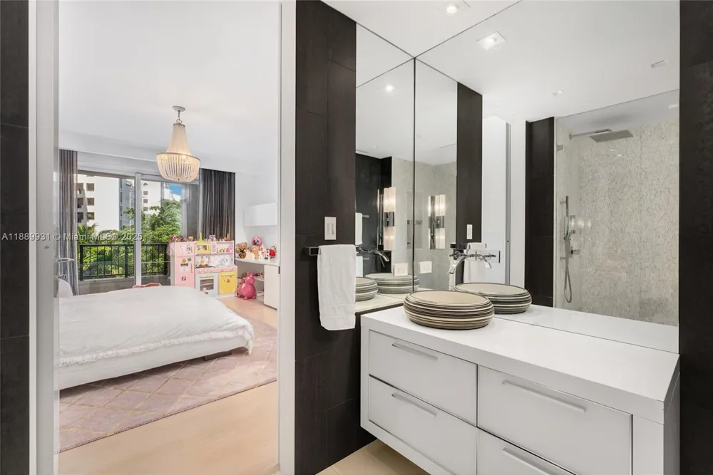 5134 Fisher Island Dr #5134 Miami Beach, FL 33109