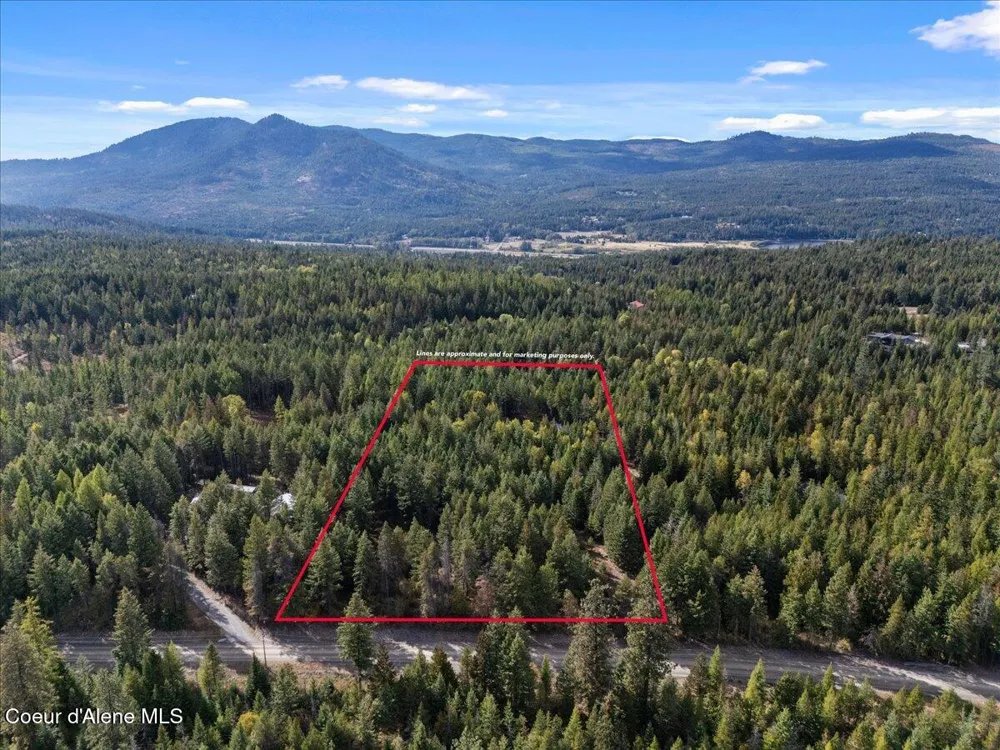 95 KLICKITAT ROAD Cocolalla, ID 83813