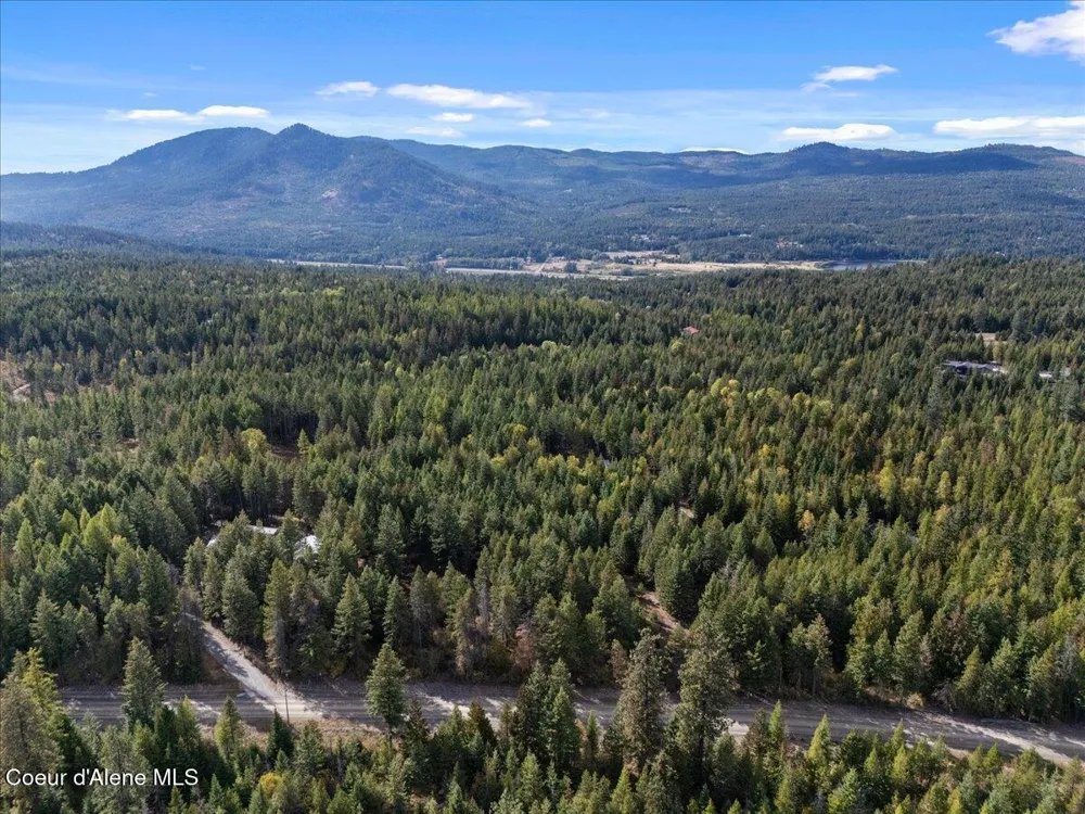 95 KLICKITAT ROAD Cocolalla, ID 83813
