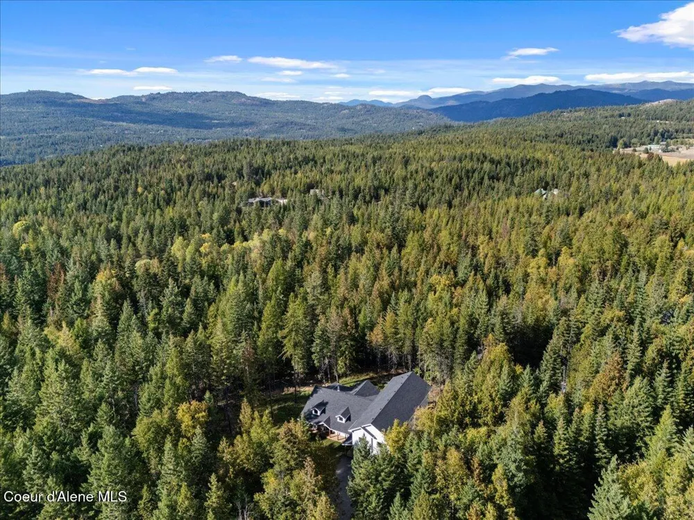 95 KLICKITAT ROAD Cocolalla, ID 83813
