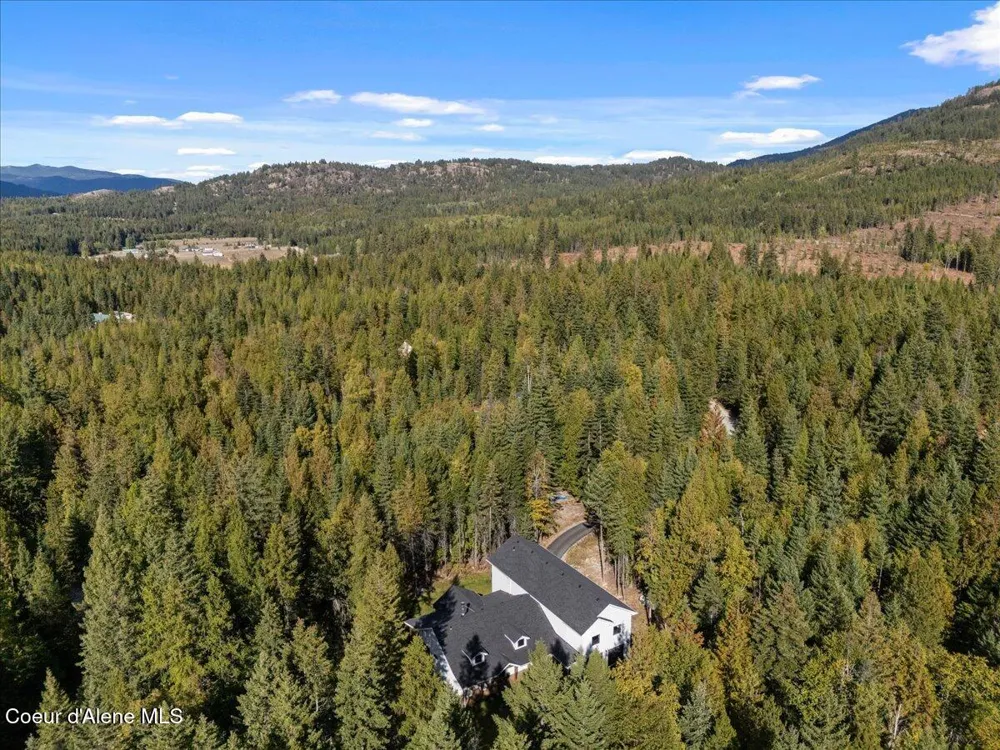 95 KLICKITAT ROAD Cocolalla, ID 83813